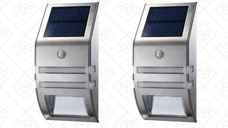 Pack de 2 luces solares OxyLED con sensor de movimiento TSP-02, $20 con cĂłdigo 2OXYTSP2